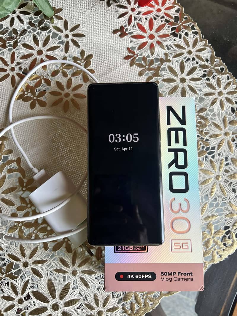 Zero 30 5G Complete Box 1
