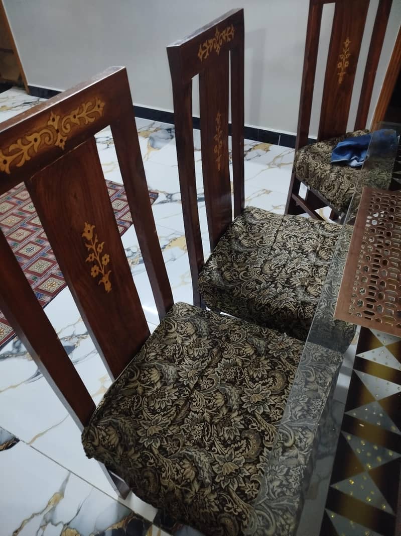 Dining Table with 6 chairs 3