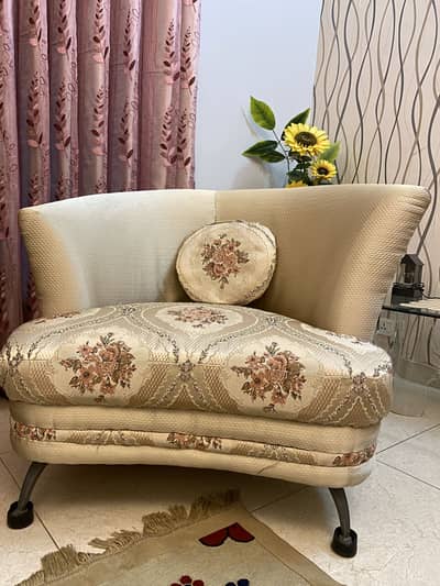 7 seater sofa set+ 3 side tables