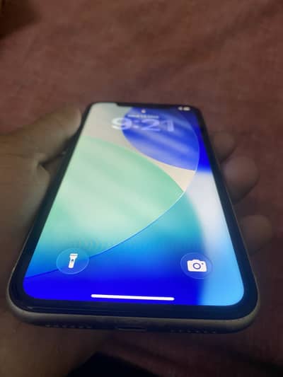 iPhone 11 all ok 10/10 battery health 80 panel Face ID okay