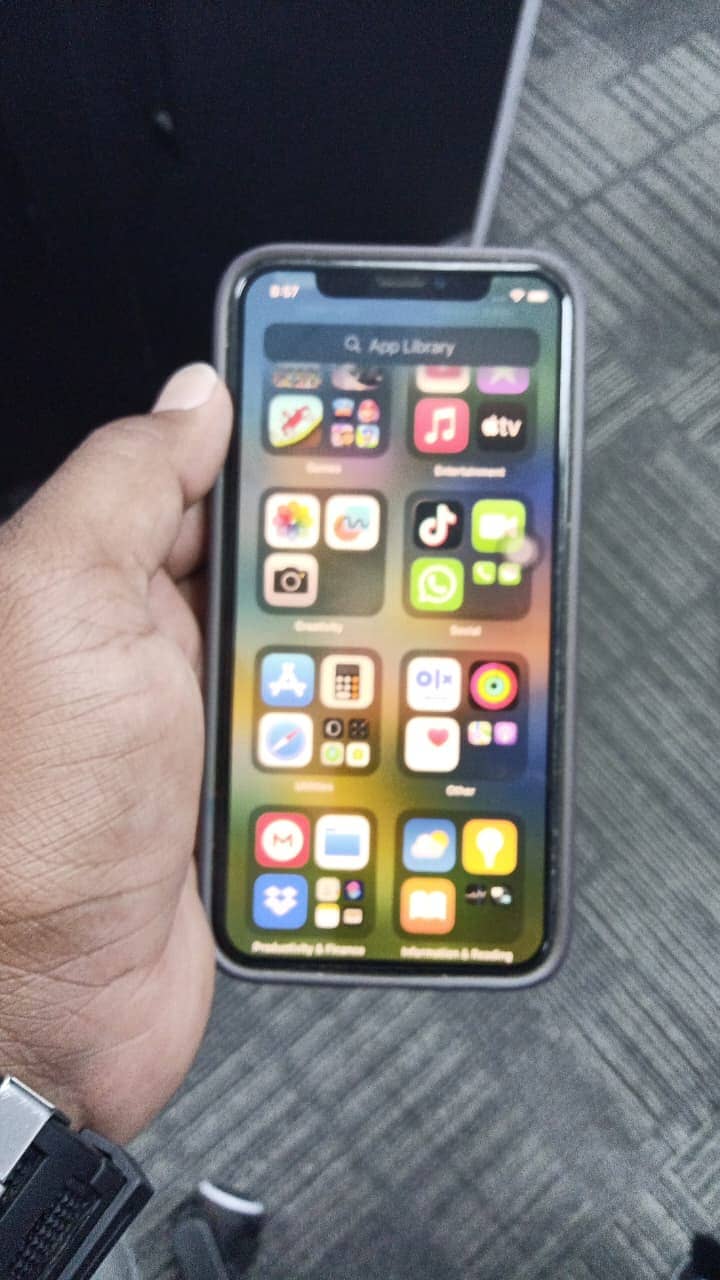 iPhone X 256 Storage 10