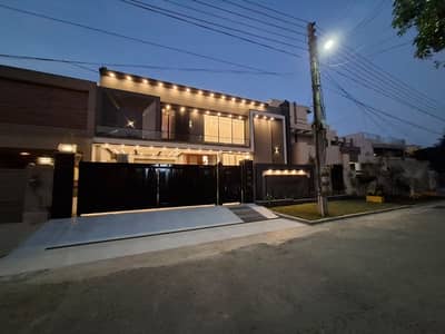 Luxury 1 Kanal New House For Sale Valencia Town Lahore Prime Location: Near Park &Amp; Wide 40ft