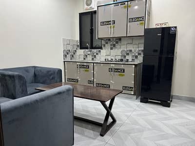 Prime Location In Royal Palm City Flat Sized 3 Marla For rent