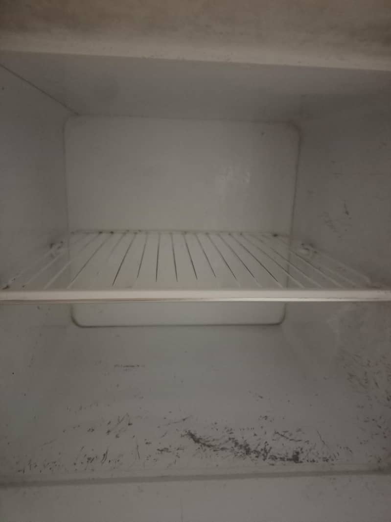 Refrigerator 4