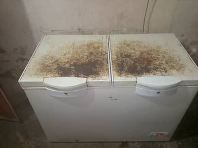 Dawlance freezer and refrigrator 2 in 1