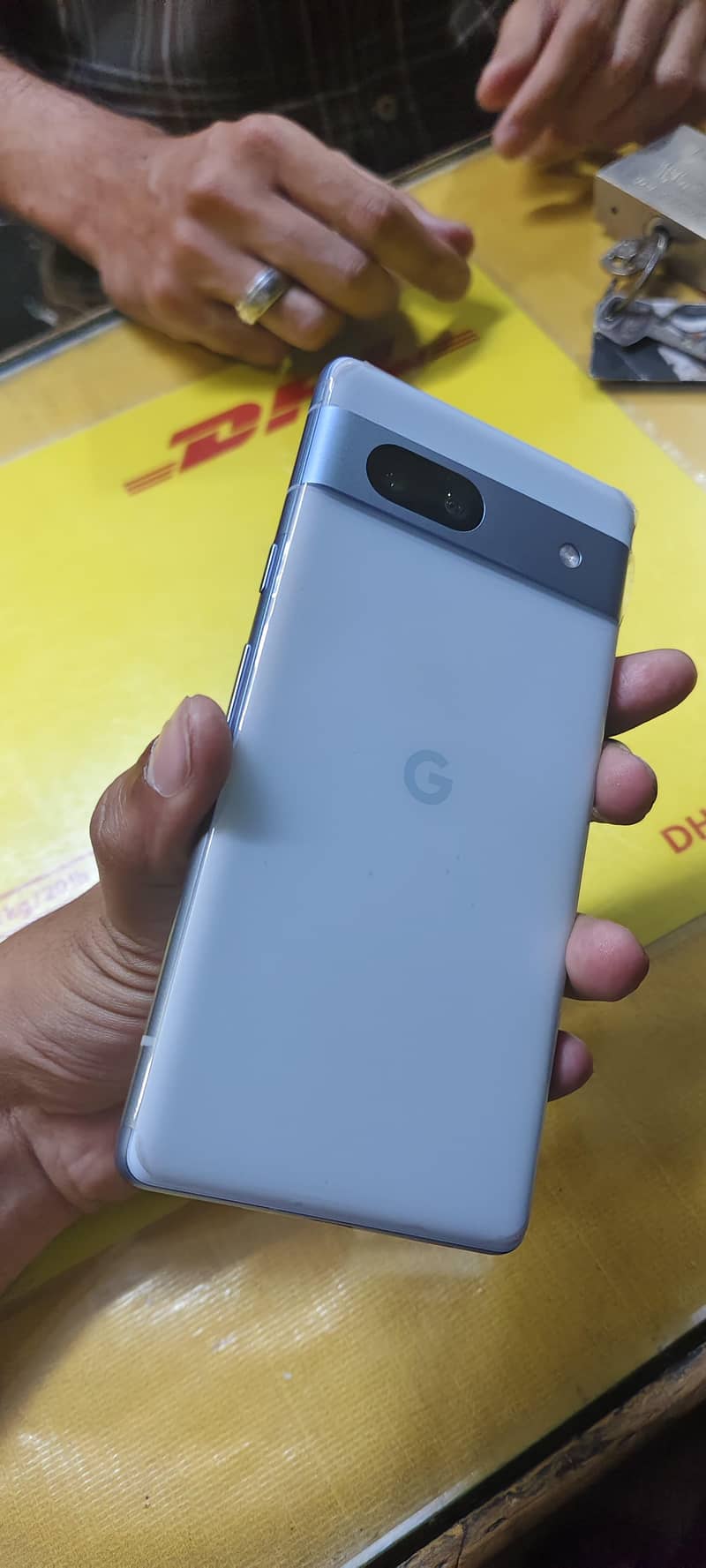 Google Pixel 7a 2