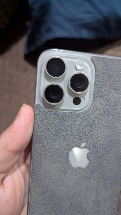 15 Pro Max 256GB