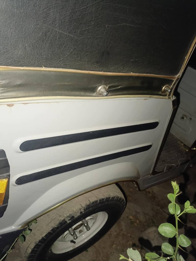 3 seater 0