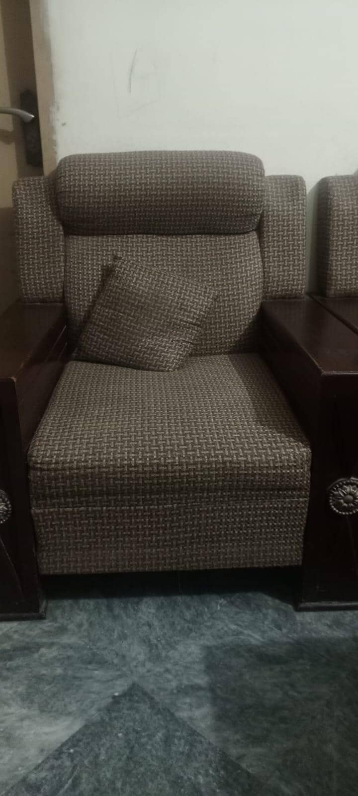 Elegant sofa set 1