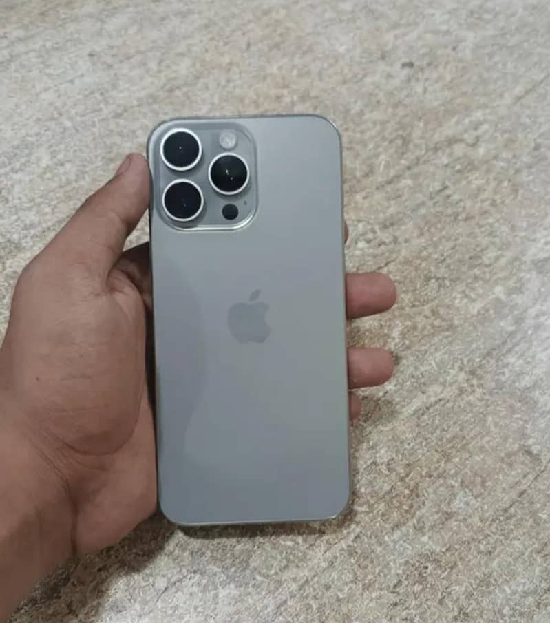 Iphone 15 Pro Max 1