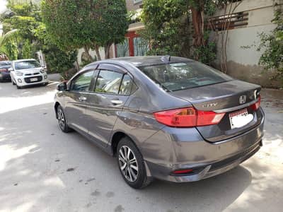 Honda City Aspire Top of line push start navigation modern steel color