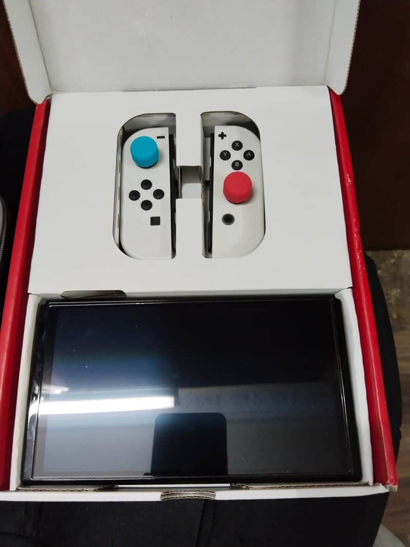 Nintendo Switch OLED 1