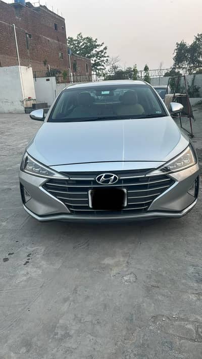 Hyundai elentra 2021(2.0)