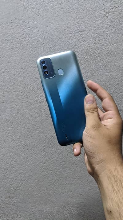 itel phone best price for sim and Whatsapp user