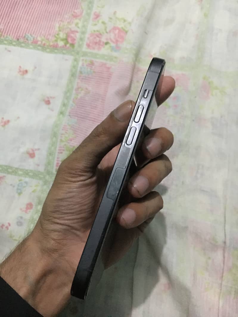 IPHONE 14PRO 4