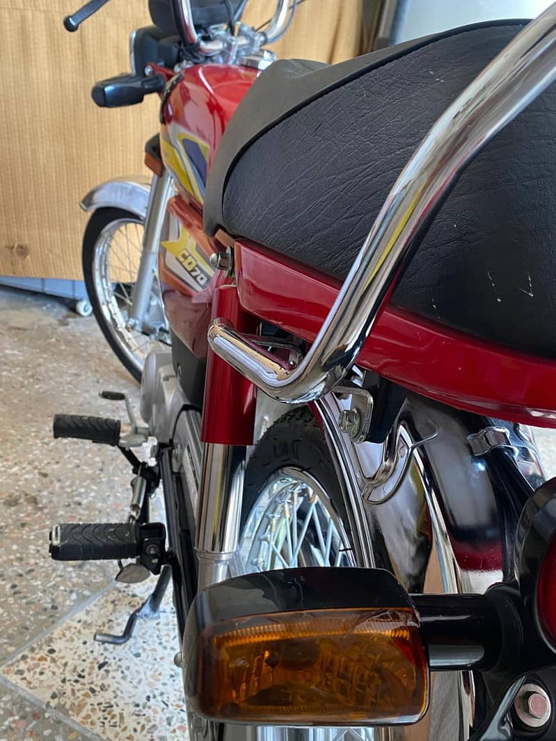 Honda CD 70 8