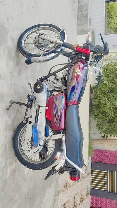 Honda 125/22 model lush condition documents complete biometric h