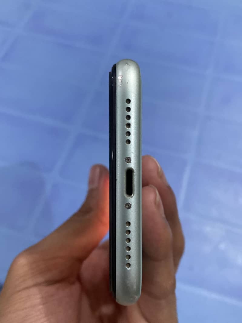 iPhone 11 Jv 1