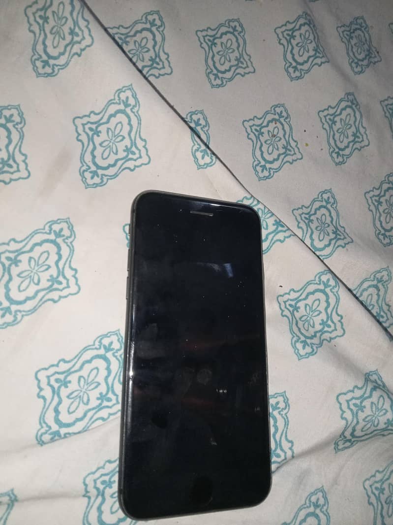 iPhone 8 0