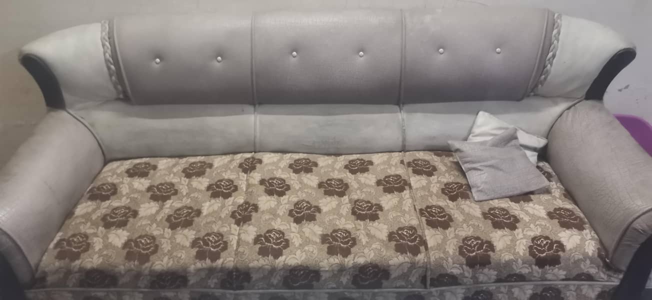 Sofa 5 seater 0