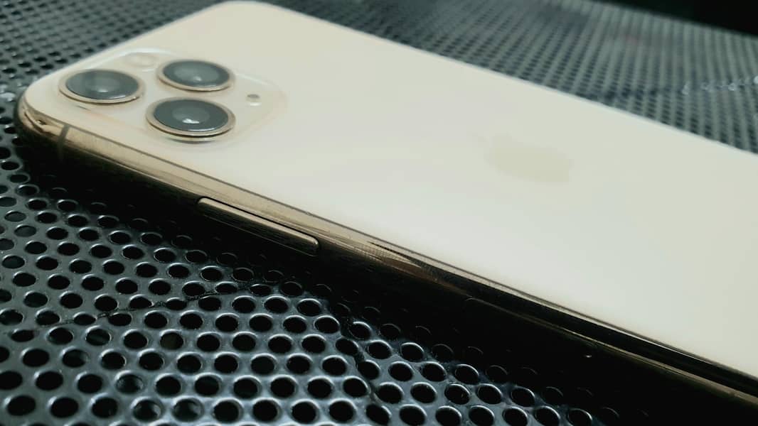 iPhone 11 Jv 5
