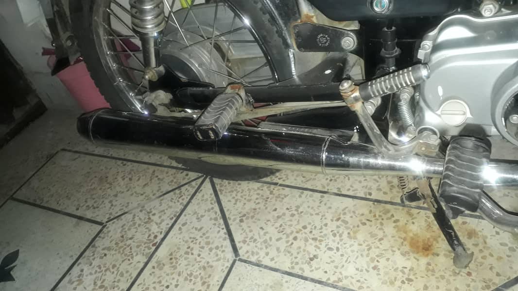 United 70cc 4