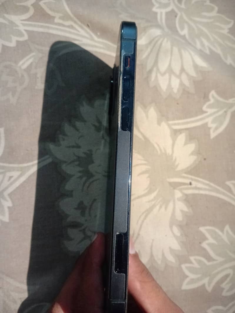 Apple iPhone 12 Pro 1