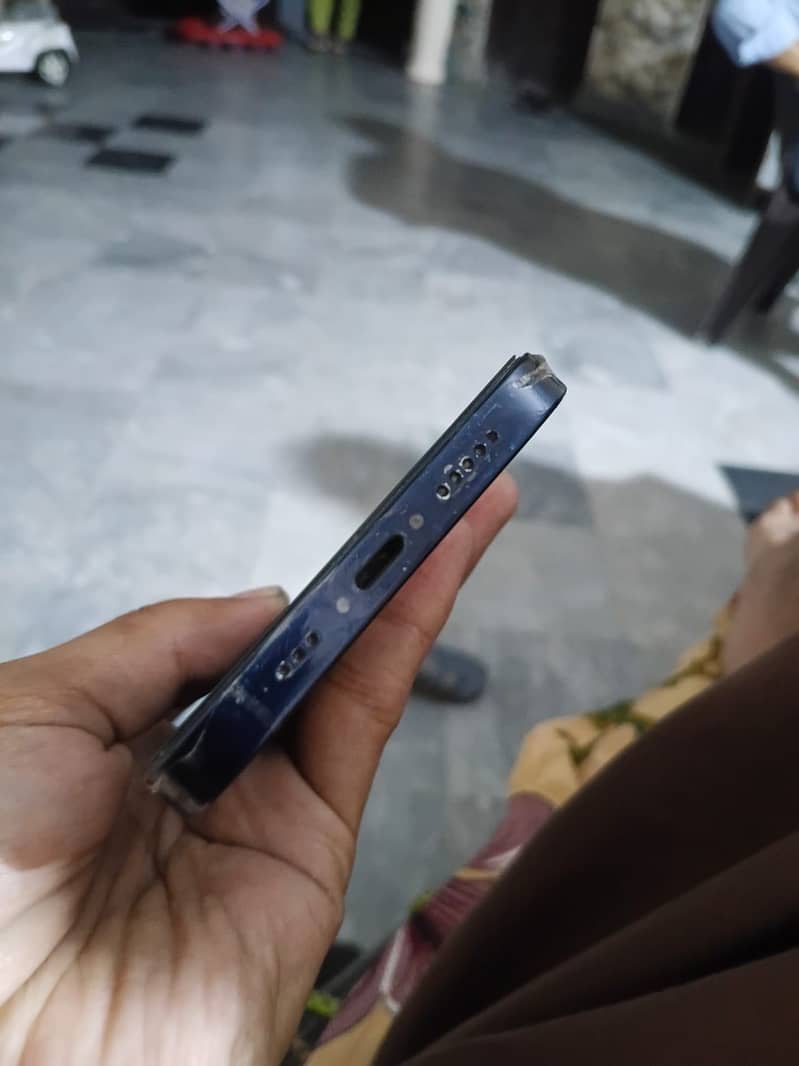IPhone 12 2