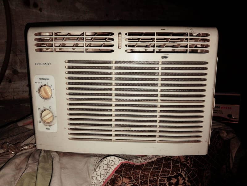 Window AC 0