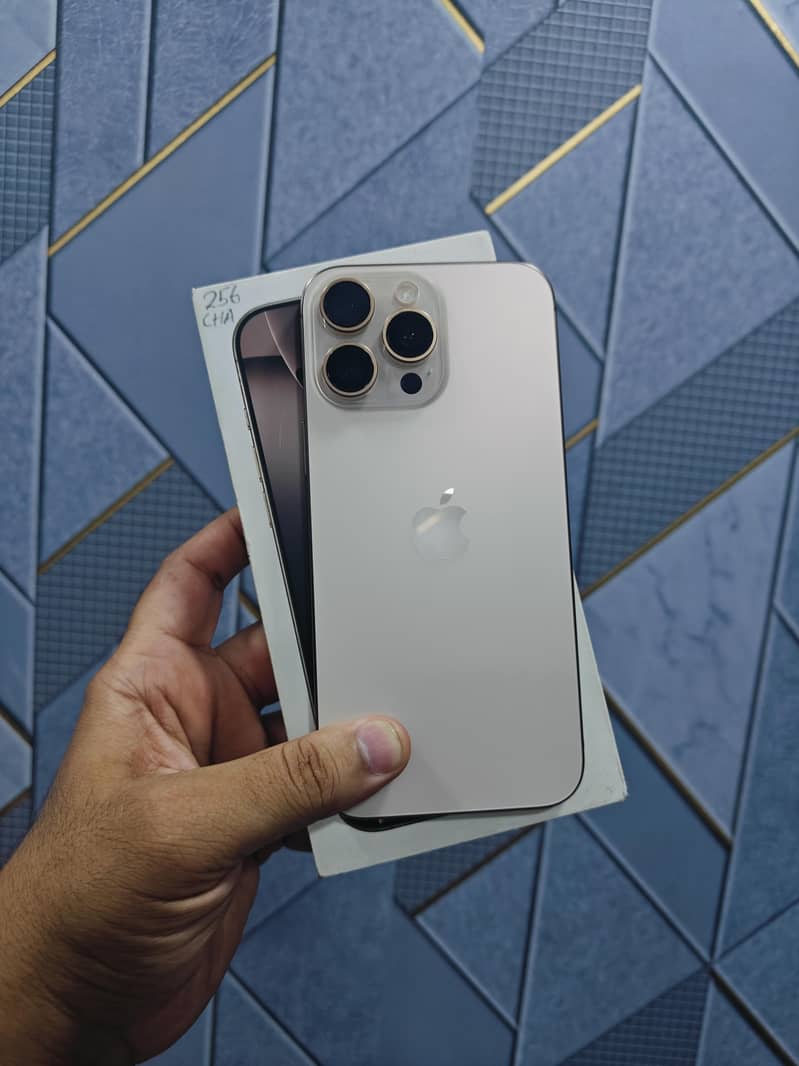 iPhone 16 pro max CHA 1