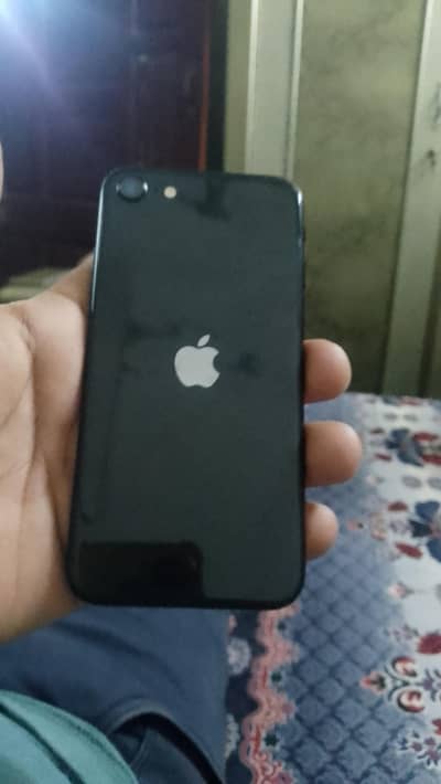 iphone se 2024 03043880862