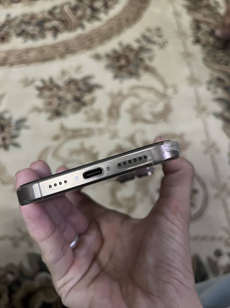 Iphone 16 pro max 2