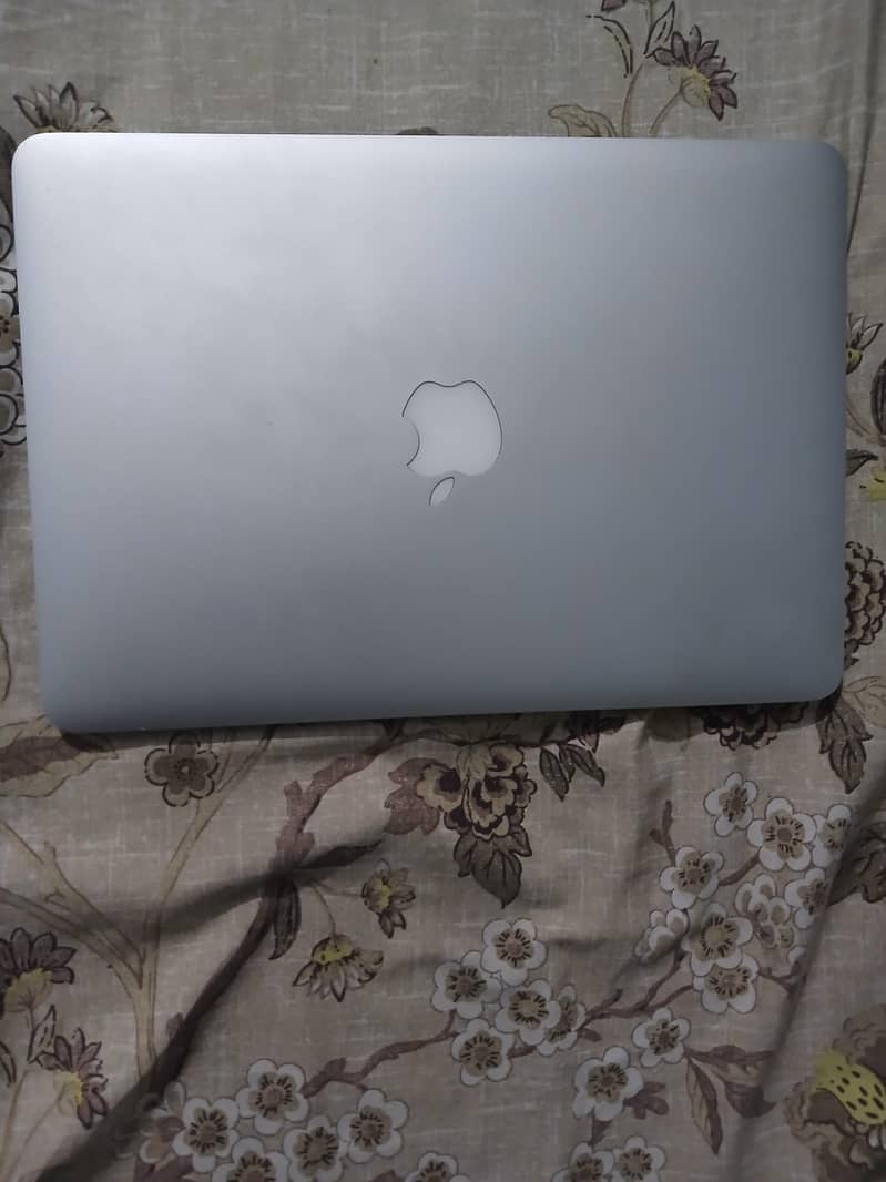 MacBbok Pro 2015 0