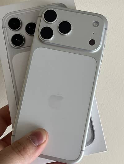 I phone 17 pro max