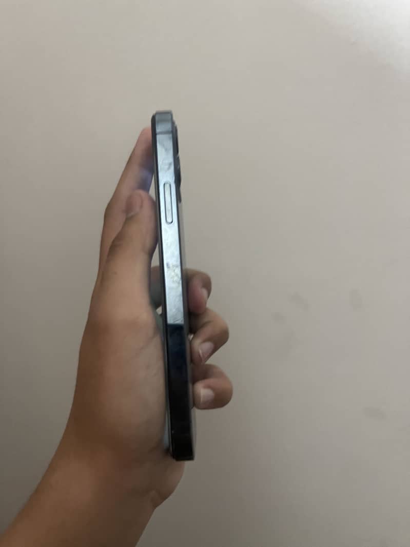 iPhone 12 pro 3