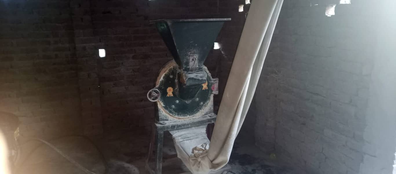 Peter Engine/chakki/ flour mill/grain grinding machine/ weight machine 2