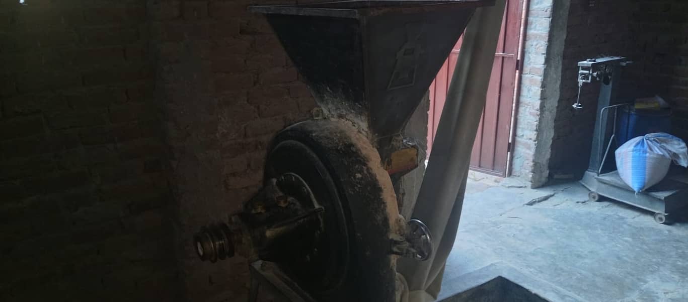 Peter Engine/chakki/ flour mill/grain grinding machine/ weight machine 4