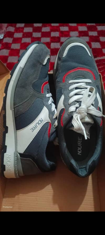 indure Shose size 42