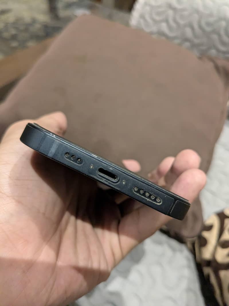 Iphone 13 JV 4
