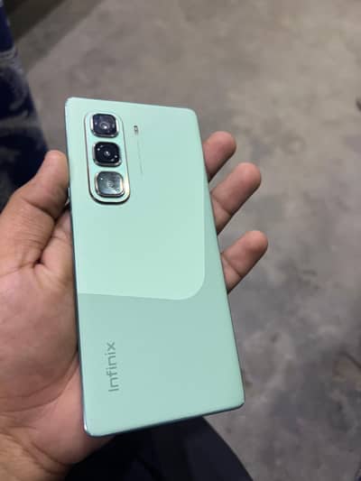 Infinix hot 50 pro plus 8 256