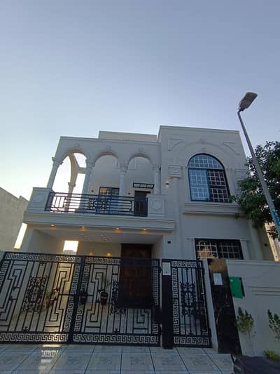 8 Marla Brand New House Available In Phase 3 Bahria Orchard Lahore