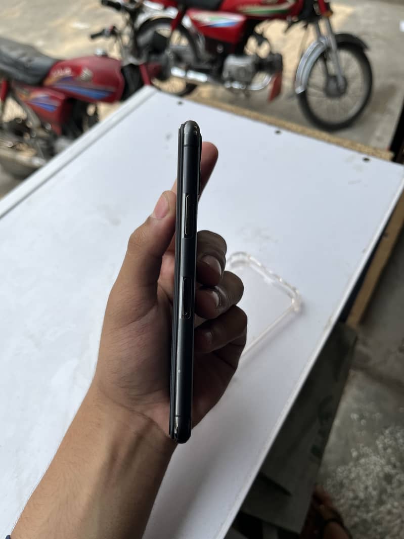 Iphone 11 pro 1