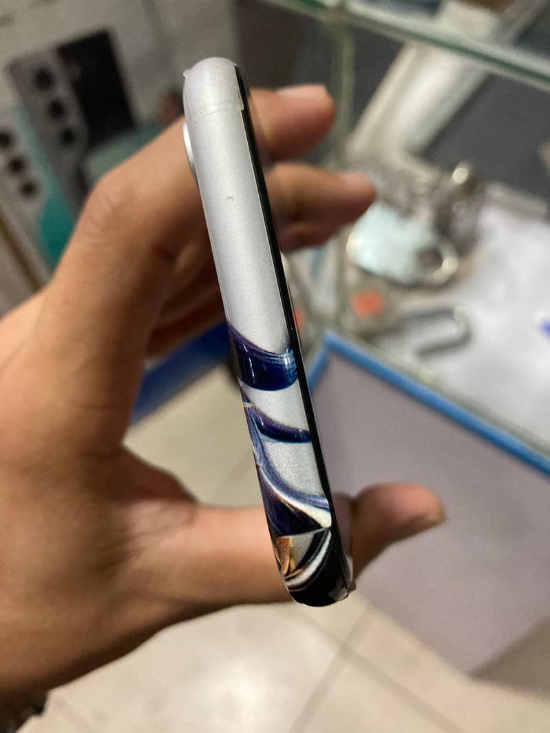 iphone XR 6