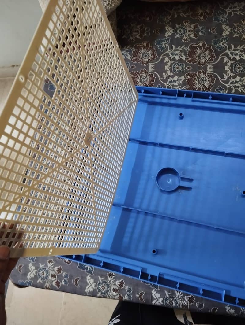 Incubator Automatic 64 eggs 4
