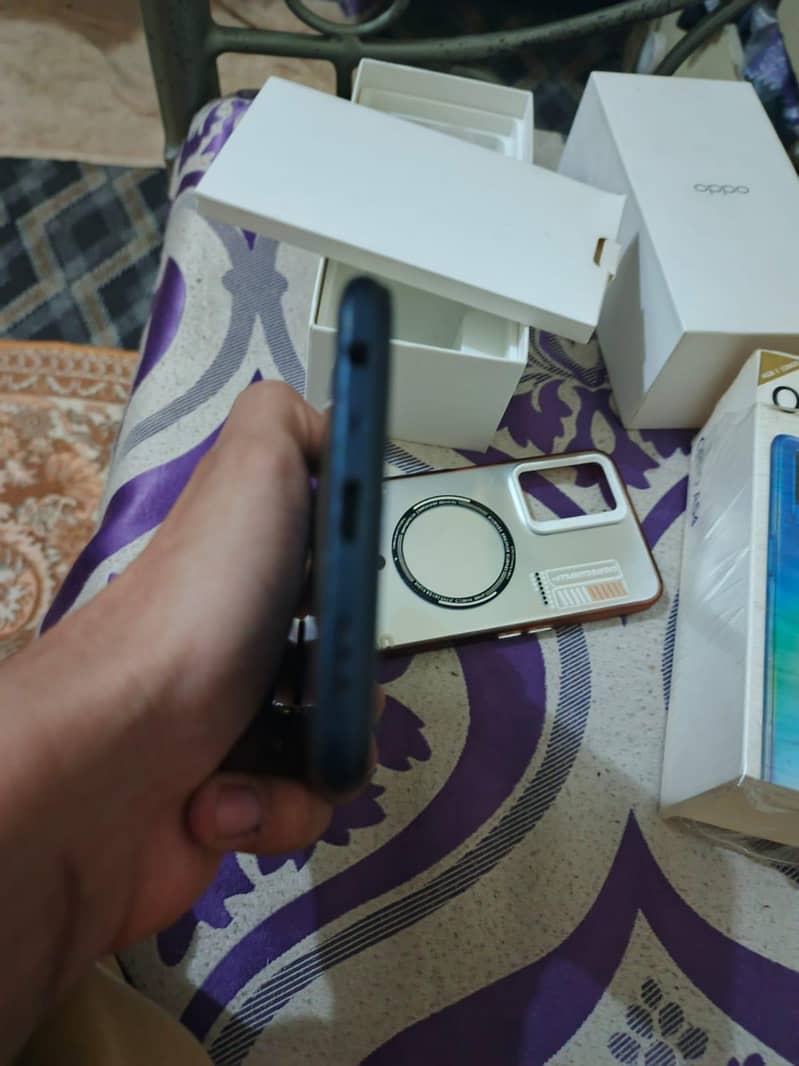 phone  4