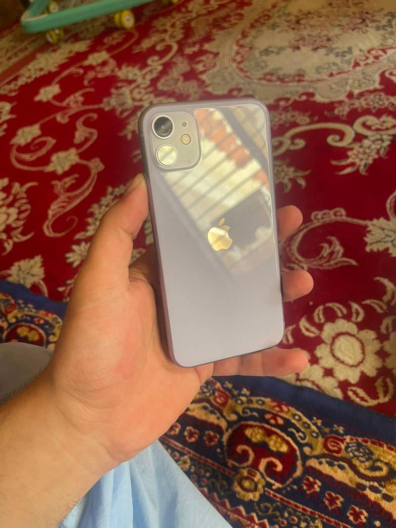 iPhone 11 3