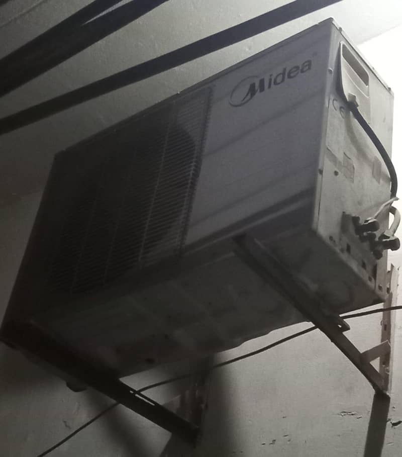 Midea AC 1