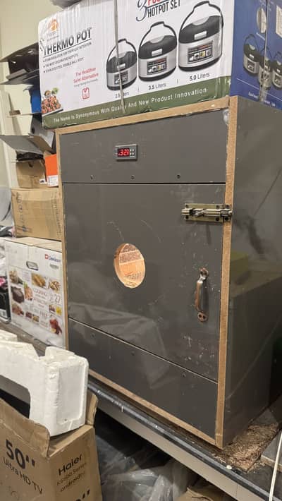 Incubator 200 eggs plus