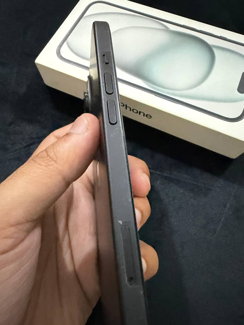 iPhone 15 2