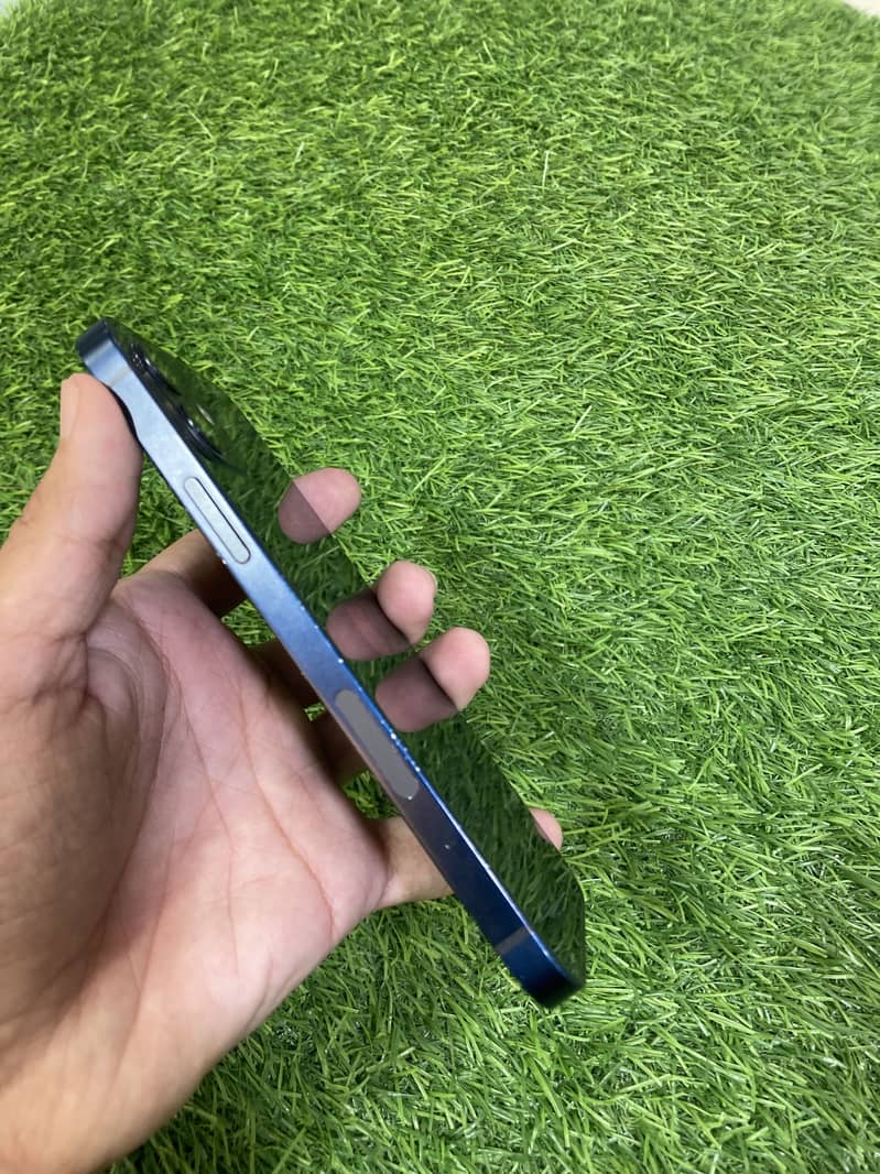 Iphone 12 3